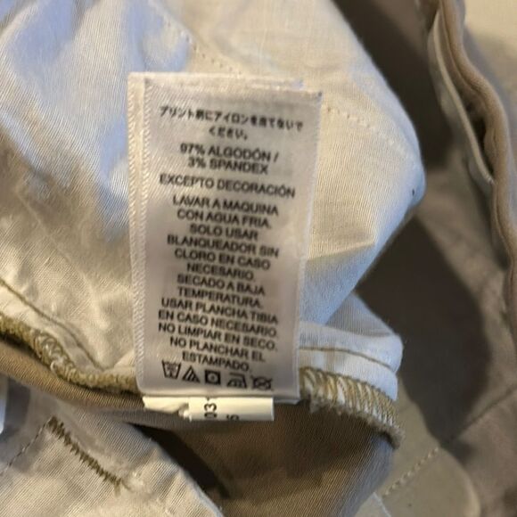 Vineyard Vines Boys Adjustable Waist Tan Shorts - Size 16 - Picture 6 of 7